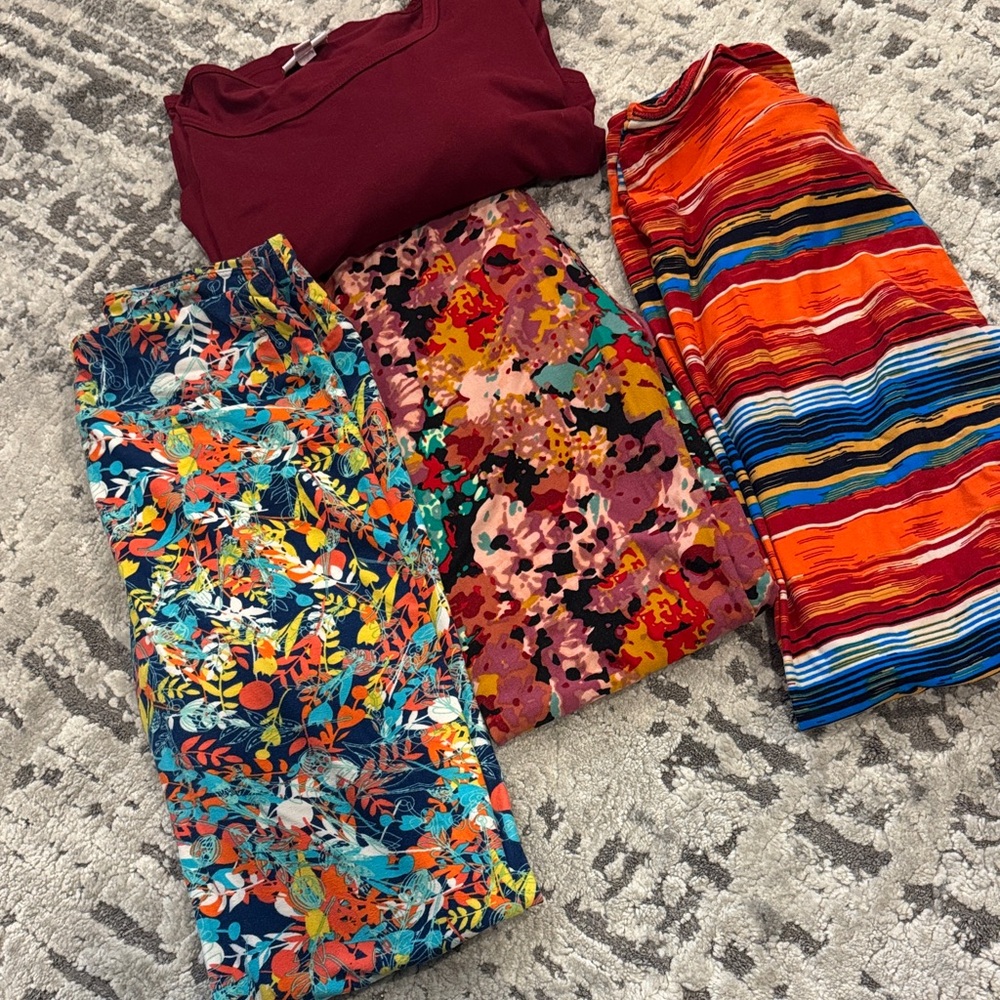 LuLaRoe Bundle 3 Leggings 1 Shirt